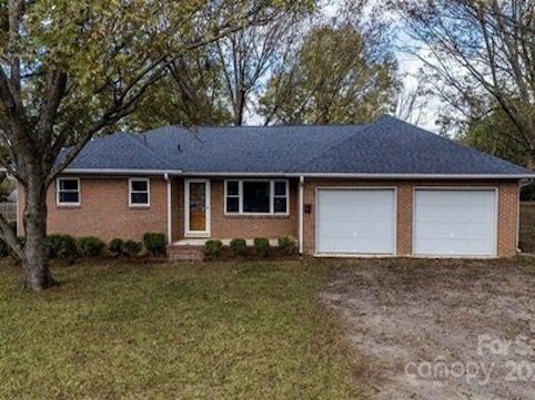 918 S Juniper St, Kannapolis, NC 28081